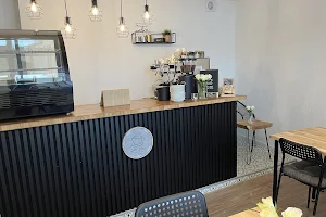 Café Mai image