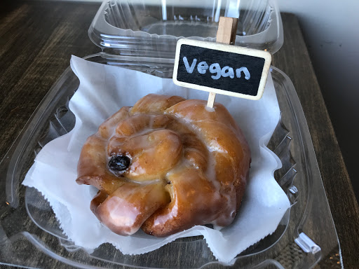 Donut Shop «Sweet Retreat Donuts», reviews and photos, 924 Pacific Coast Hwy, Long Beach, CA 90806, USA