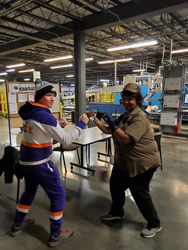 Mailing Service «FedEx Ground», reviews and photos, 2460 NE Sundial Rd, Troutdale, OR 97060, USA