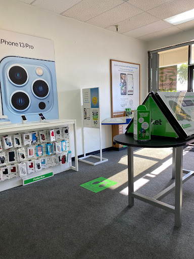 Cell Phone Store «Cricket Wireless Authorized Retailer», reviews and photos, 985 W Elliot Rd #2, Chandler, AZ 85225, USA