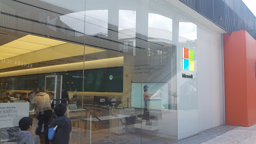 Electronics Store «Microsoft», reviews and photos, 10250 California Route 2 #1045, Los Angeles, CA 90067, USA