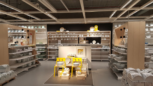 Custom-made shelves Stuttgart