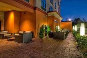 Holiday Inn & Suites Tupelo North, an IHG Hotel image