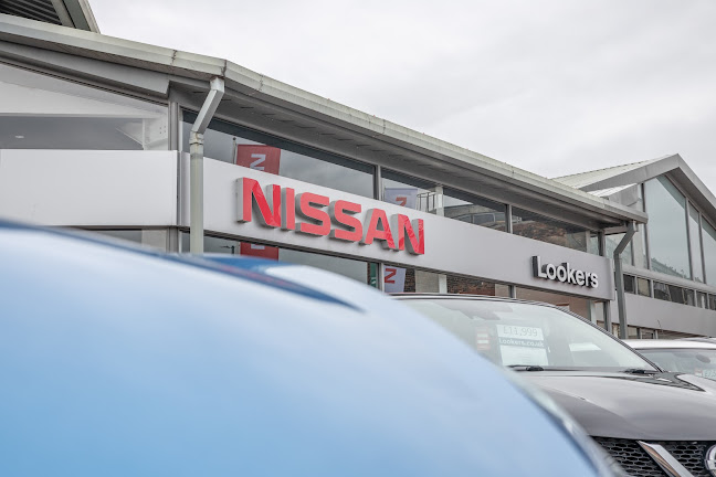 Lookers Nissan Leeds - Car dealer