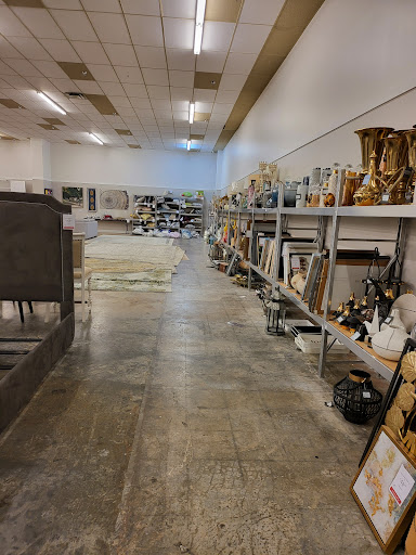 Shopping Mall «Furniture Row Shopping Center», reviews and photos, 1334 N Eastgate Ave, Springfield, MO 65802, USA