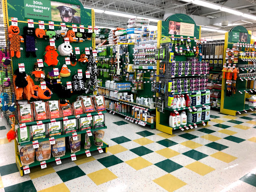 Pet Supply Store «Pet Supplies Plus», reviews and photos, 5092 Mayfield Rd, Lyndhurst, OH 44124, USA