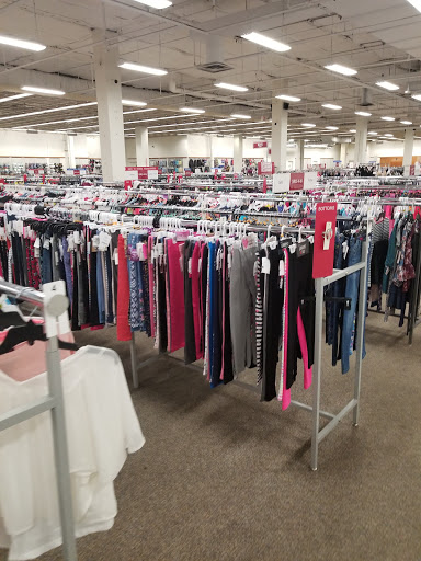 Clothing Store «Burlington Coat Factory», reviews and photos, 24 Wayne Hills Mall, Wayne, NJ 07470, USA