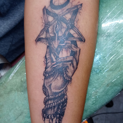 Tattoo Shop «Ink Spot Tattoo - Kissimmee», reviews and photos, 4775 W Irlo Bronson Memorial Hwy, Kissimmee, FL 34746, USA