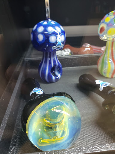 Tobacco Shop «Discount Tobacco Corner», reviews and photos, 5815 E Colonial Dr, Orlando, FL 32807, USA