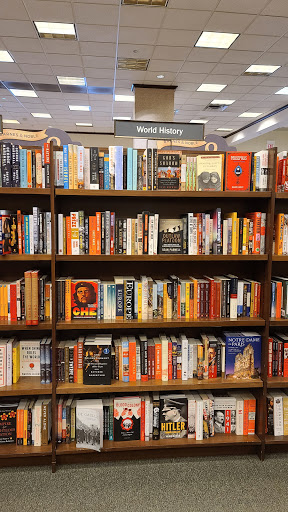 Book Store «Barnes & Noble», reviews and photos, 7700 NE 4th Plain Blvd Vancouver Plaza, Vancouver, WA 98662, USA