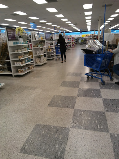 Clothing Store «Ross Dress for Less», reviews and photos, 212 Towne Center Dr, Compton, CA 90220, USA