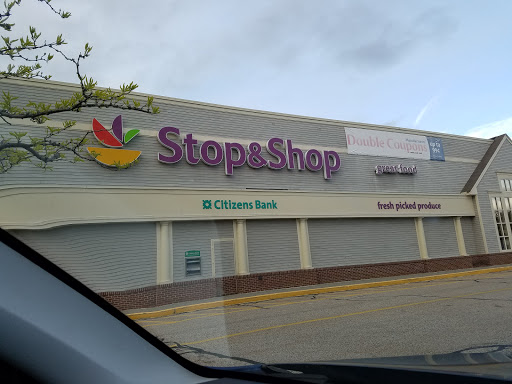 Grocery Store «Stop & Shop», reviews and photos, 100 Worcester St, North Grafton, MA 01536, USA
