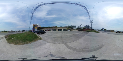 Liquor Store «Lakeside Liquor Llc», reviews and photos, 18100 FM306 #130, Canyon Lake, TX 78133, USA