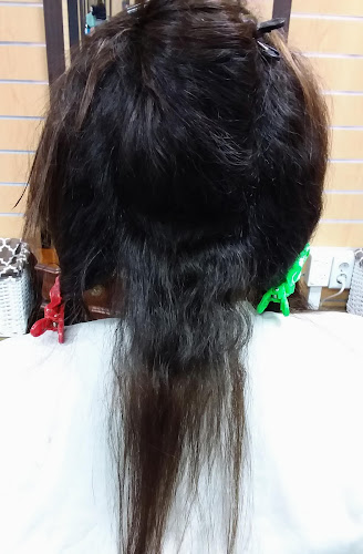 Bling Bling Hair Salon Phone number