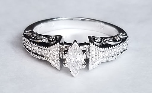 Jewelry Store «Zales - The Diamond Store», reviews and photos, 6020 82nd St, Indianapolis, IN 46250, USA