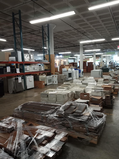 Building Materials Store «Habitat For Humanity ReStore Elgin», reviews and photos, 800 N State St, Elgin, IL 60123, USA