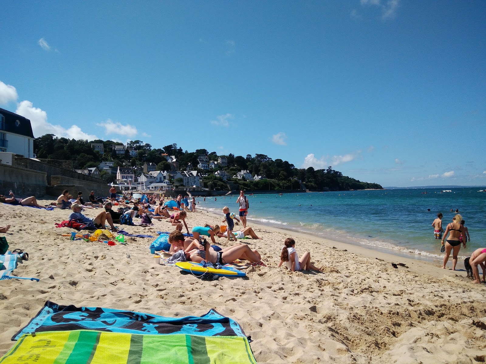 Zdjęcie Plage des Sables Blancs - popularne miejsce wśród znawców relaksu