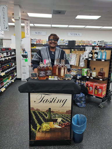 Liquor Store «Montgomery County Liquor & Wine - Kingsview», reviews and photos, 18323 Leaman Farm Rd, Germantown, MD 20874, USA