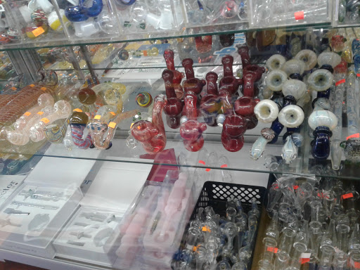 Tobacco Shop «Waves Smoke & Vapes», reviews and photos, 6740 E University Dr #103, Mesa, AZ 85205, USA