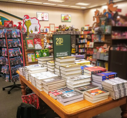 Book Store «Barnes & Noble», reviews and photos, 1991 Sproul Rd, Broomall, PA 19008, USA