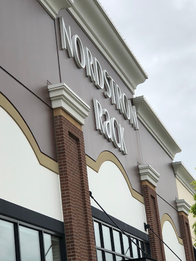 Department Store «Nordstrom Rack», reviews and photos, 17200 Southcenter Pkwy, Tukwila, WA 98188, USA