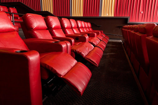 Movie Theater «Marcus Theatres Majestic Cinema of Omaha», reviews and photos, 14304 W Maple Rd, Omaha, NE 68164, USA
