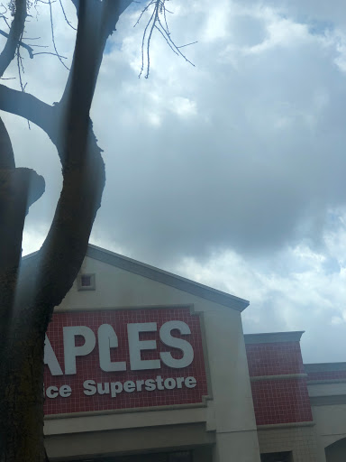 Office Supply Store «Staples», reviews and photos, 249 Commerce Ave, Manteca, CA 95337, USA