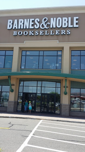 Book Store «Barnes & Noble», reviews and photos, 91 Old Country Rd, Carle Place, NY 11514, USA
