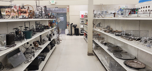 Thrift Store «Maple Valley Goodwill», reviews and photos, 27077 Maple Valley Black Diamond Rd SE, Maple Valley, WA 98038, USA