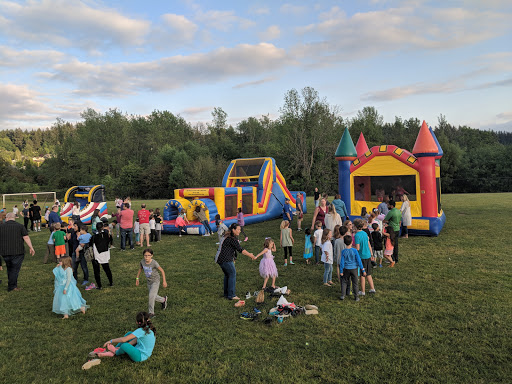 Bouncy castles in Portland