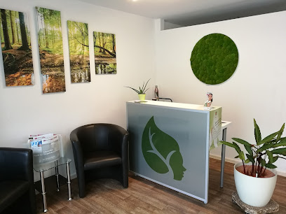 Friseurmeisterin Lea Rumpf