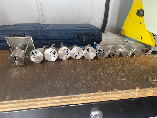 Locksmith «Unlock Me And Services», reviews and photos, 4601 W Gray St #307a, Tampa, FL 33609, USA