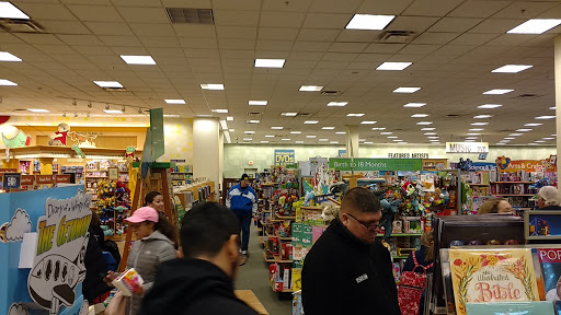 Book Store «Barnes & Noble», reviews and photos, 3120 Fairlane Dr, Allen Park, MI 48101, USA