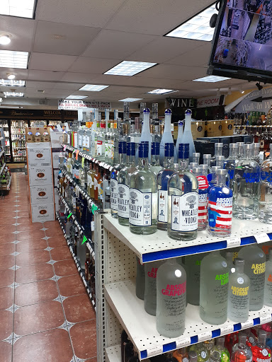 Liquor Store «Decatur Wine & Spirits», reviews and photos, 1789 Lawrenceville Hwy, Decatur, GA 30033, USA