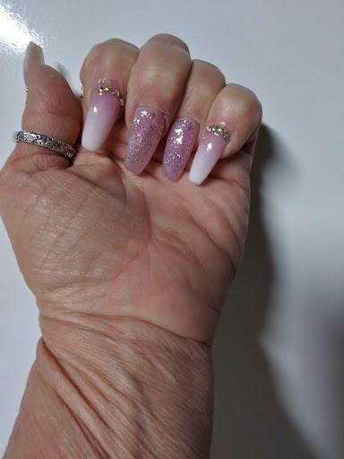 Nail Salon «Finest Nail & Tanning Salon», reviews and photos, 868 US-129 #11, Cleveland, GA 30528, USA