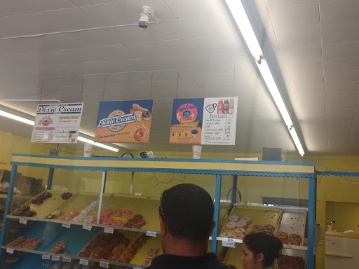 Coffee Shop «Dixie Cream Donuts», reviews and photos, 3210 Orange Ave, Fort Pierce, FL 34947, USA