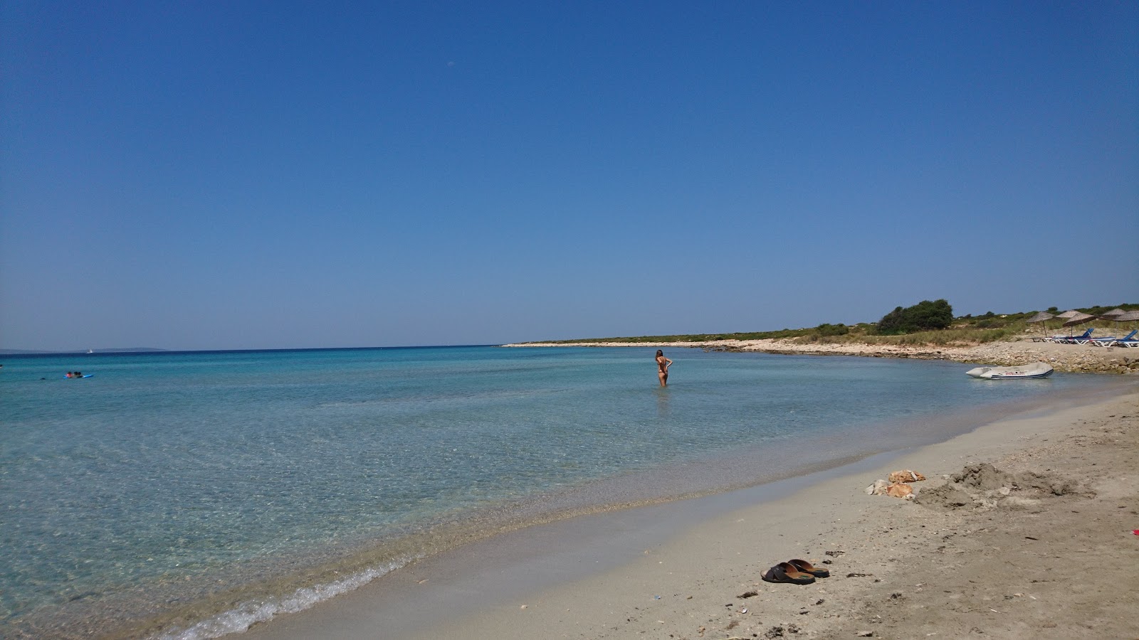 Foto de Manastir beach com areia brilhante superfície