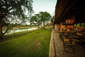 Maninghi Lodge image