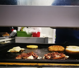 Hero burger cuu photo