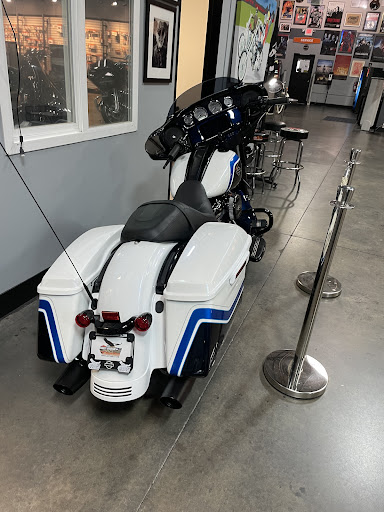 Harley-Davidson Dealer «Santa Clarita Harley-Davidson», reviews and photos, 21130 Centre Pointe Pkwy, Santa Clarita, CA 91350, USA