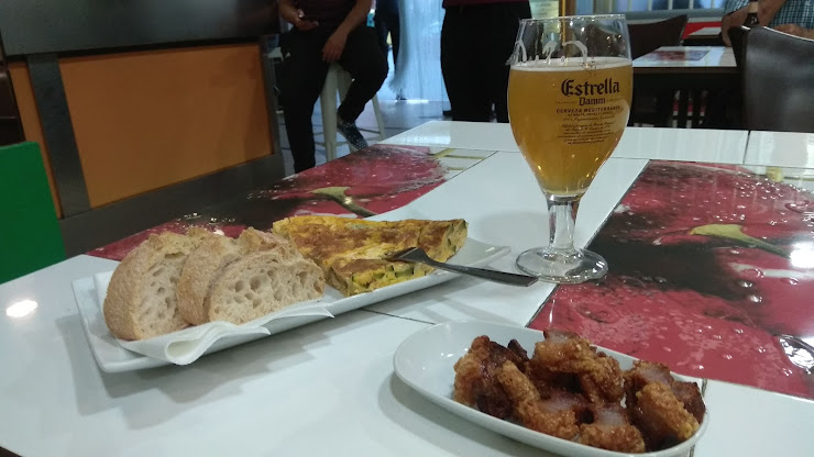 Plats et boissons Lodge Pension Plaza 50770 Quinto