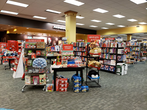 Book Store «Books-A-Million», reviews and photos, 335 Howe Ave, Cuyahoga Falls, OH 44221, USA