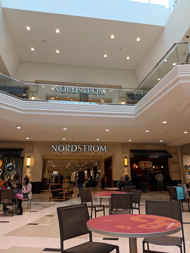 Department Store «Nordstrom Twelve Oaks Mall», reviews and photos, 27640 Novi Rd, Novi, MI 48377, USA