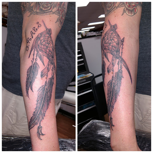 Tattoo Shop «Patriotic Pain Tattoo & Body Piercing», reviews and photos, 5658 William Penn Hwy, Murrysville, PA 15668, USA