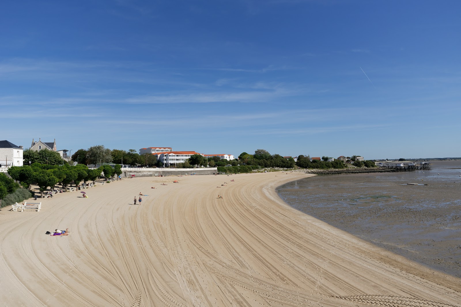 Fotografija Plage Sud in naselje