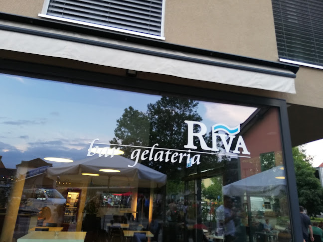 Kommentare und Rezensionen über bar gelateria RIVA