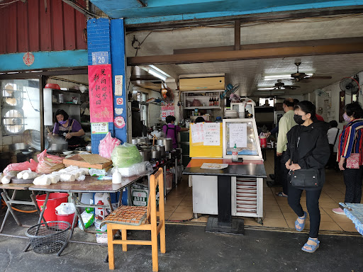 僑愛四川牛肉麵