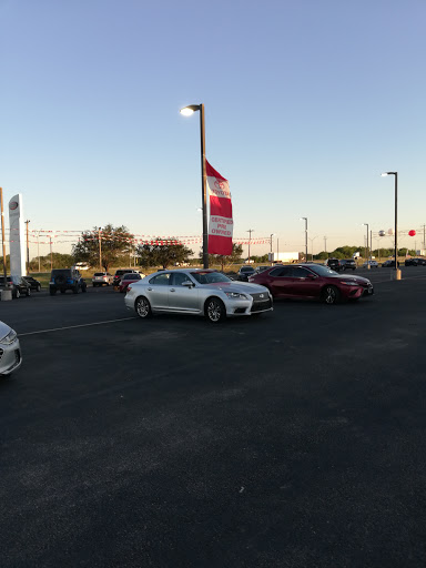 Toyota Dealer «North Park Toyota of San Antonio», reviews and photos, 10703 SW Loop 410, San Antonio, TX 78211, USA