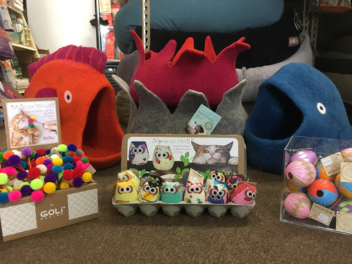 Pet Supply Store «Healthy Pet», reviews and photos, 16140 Boones Ferry Rd, Lake Oswego, OR 97035, USA