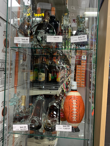 Liquor Store «Parkway Discount Liquors», reviews and photos, 6075 Parkway Dr, Commerce City, CO 80022, USA